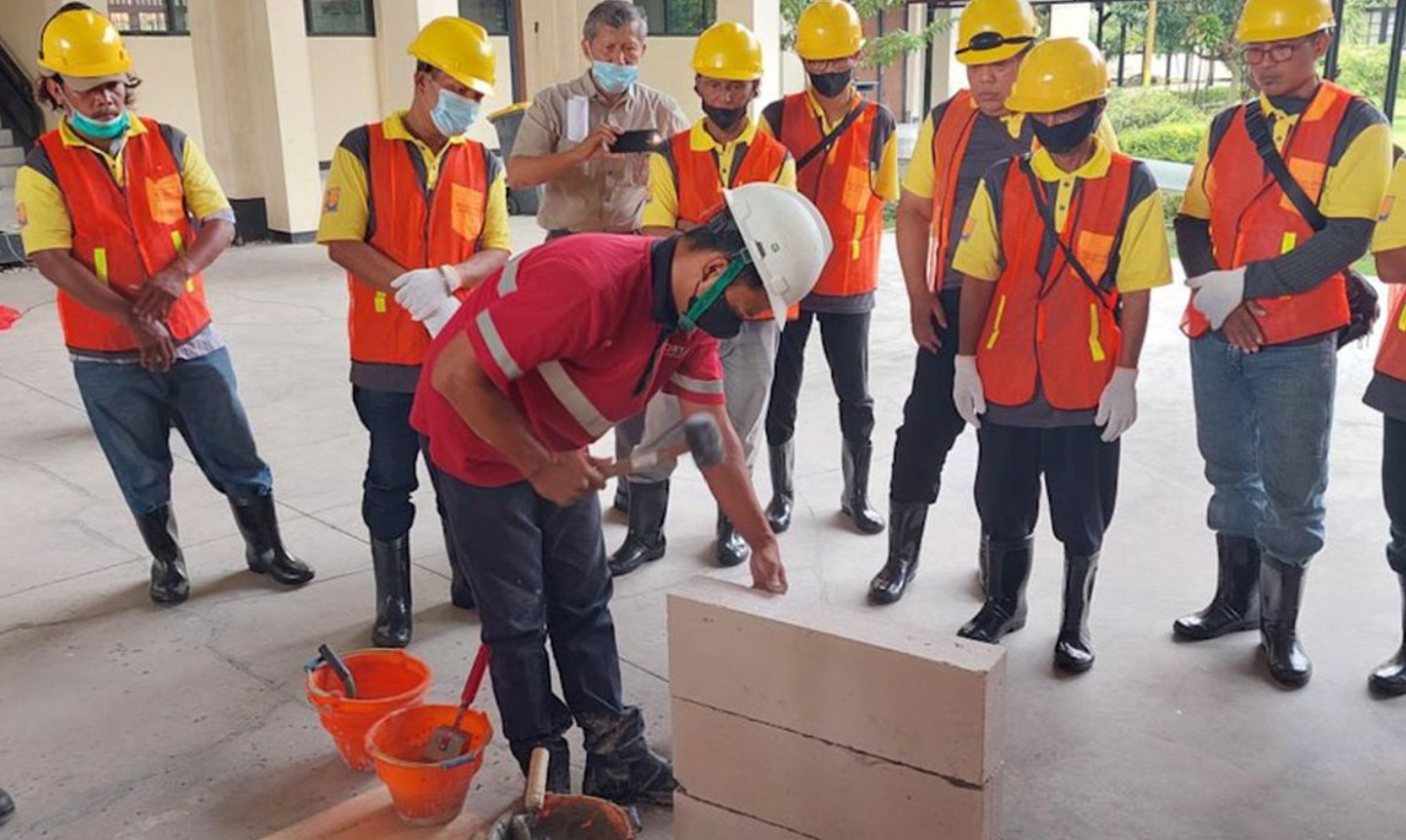 Penyaluran BSU 2025 Mulai Cair, Ini Fakta Lengkap dan Kenapa ada yang Belum Dapat