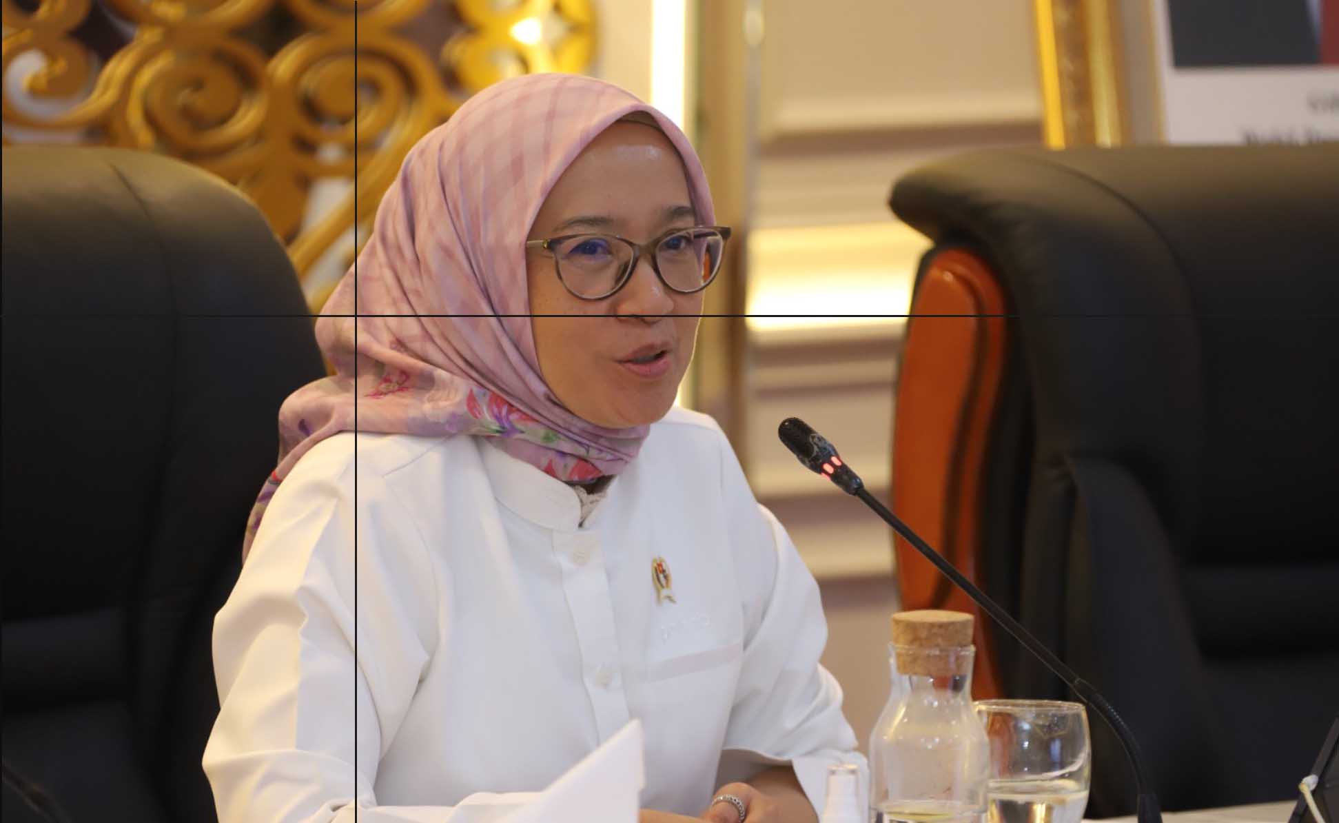 rini widyantini BKN